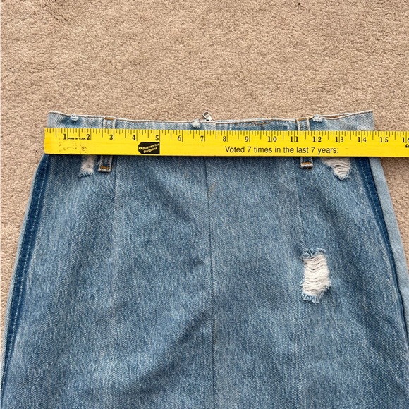 Reformation Denim Distressed Skirt Size Small - Picture 10 of 11